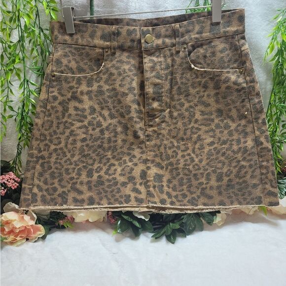 NWT Olivaceous Leopard Print Skirt - Picture 2 of 9
